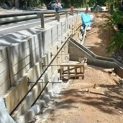 Projeto de Muros de Contenção em Uberlândia: Estabilidade com Base Técnica